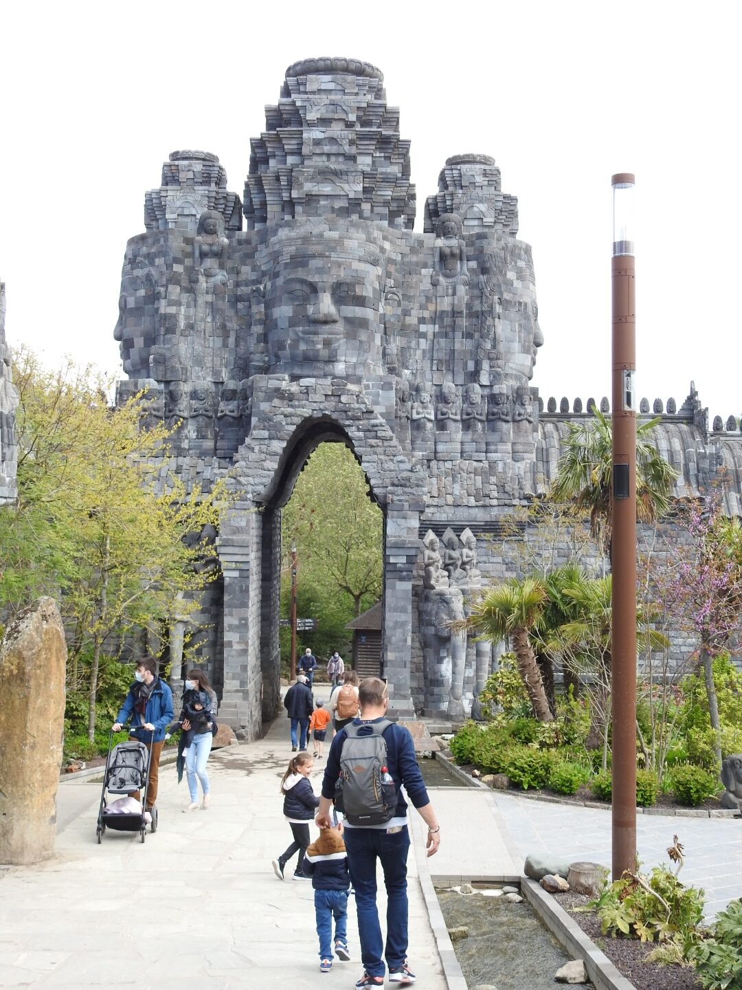 PAIRI DAIZA, le Parc des 9 mondes