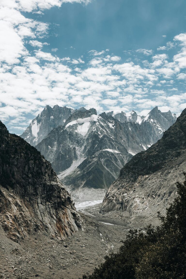 Breathtaking view of snowcapped Mer de Glace nestled in the Alpine mountains of France.