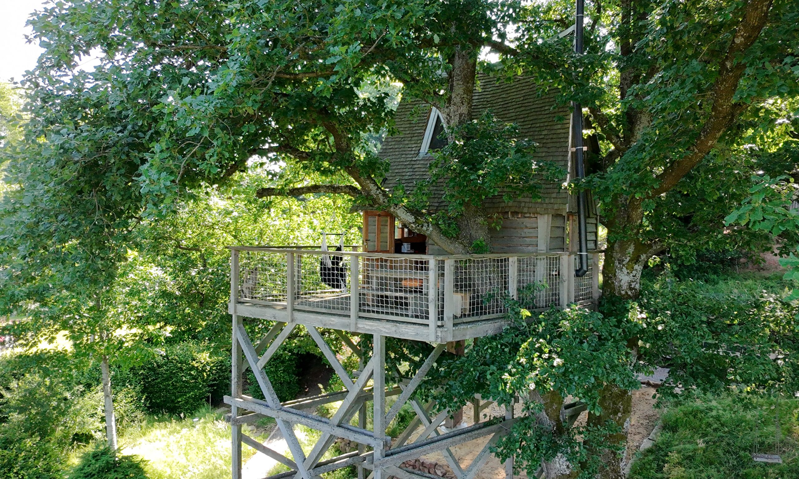 La Cabane du Tivoli : cabane perchée en Moselle
